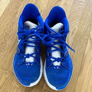 Nike basketball KYRIE Irving shoe 8.5 mens